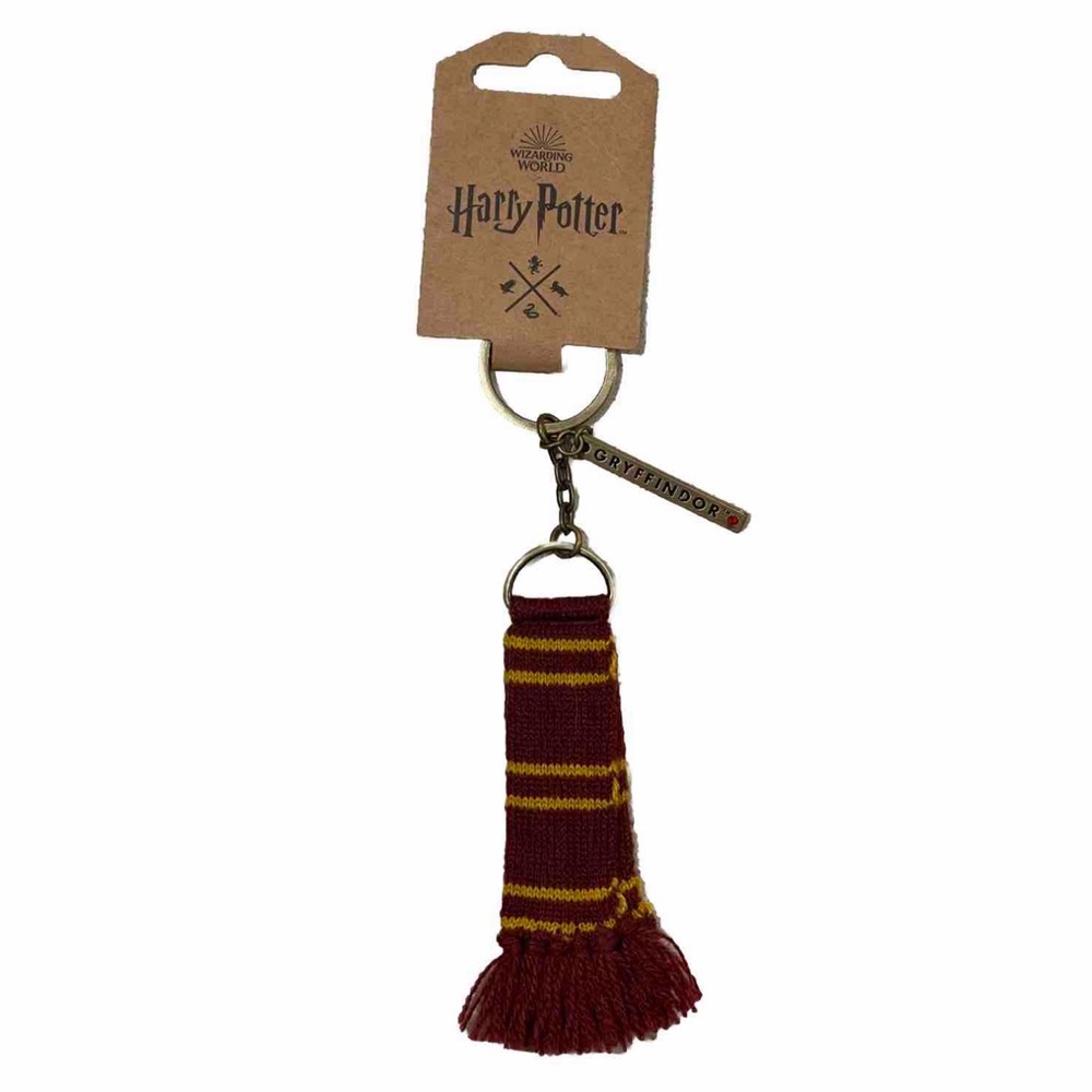 WARNER BROS Studio Tour London Harry Potter Gryffindor Wizard Scarf Keychain NEW